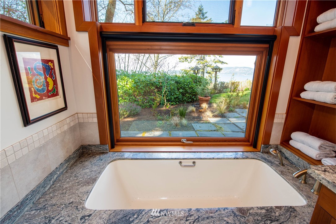 3803 Biz Point Road Anacortes, WA 98221 - Photo 13 of 35 Gallery Image 13