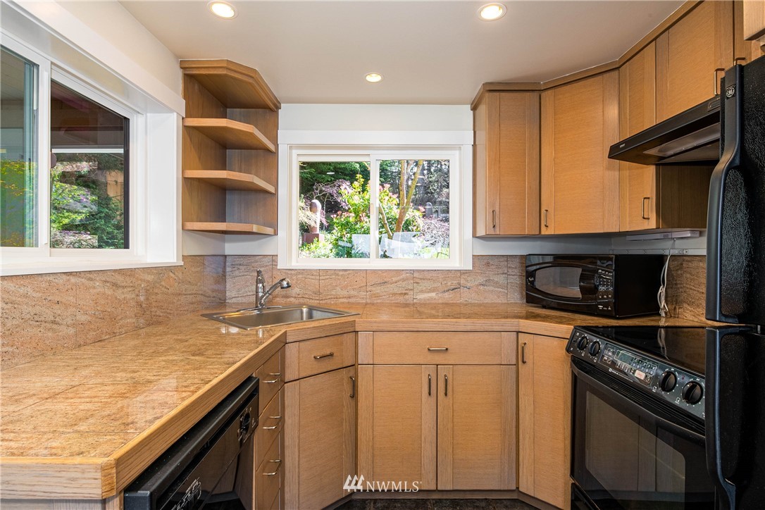 3803 Biz Point Road Anacortes, WA 98221 - Photo 19 of 35 Gallery Image 19