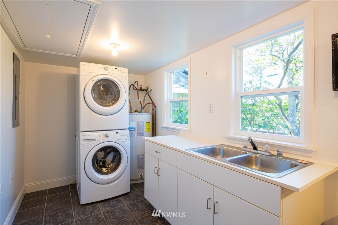 3803 Biz Point Road Anacortes, WA 98221 - Photo 32 of 35 Gallery Image 32