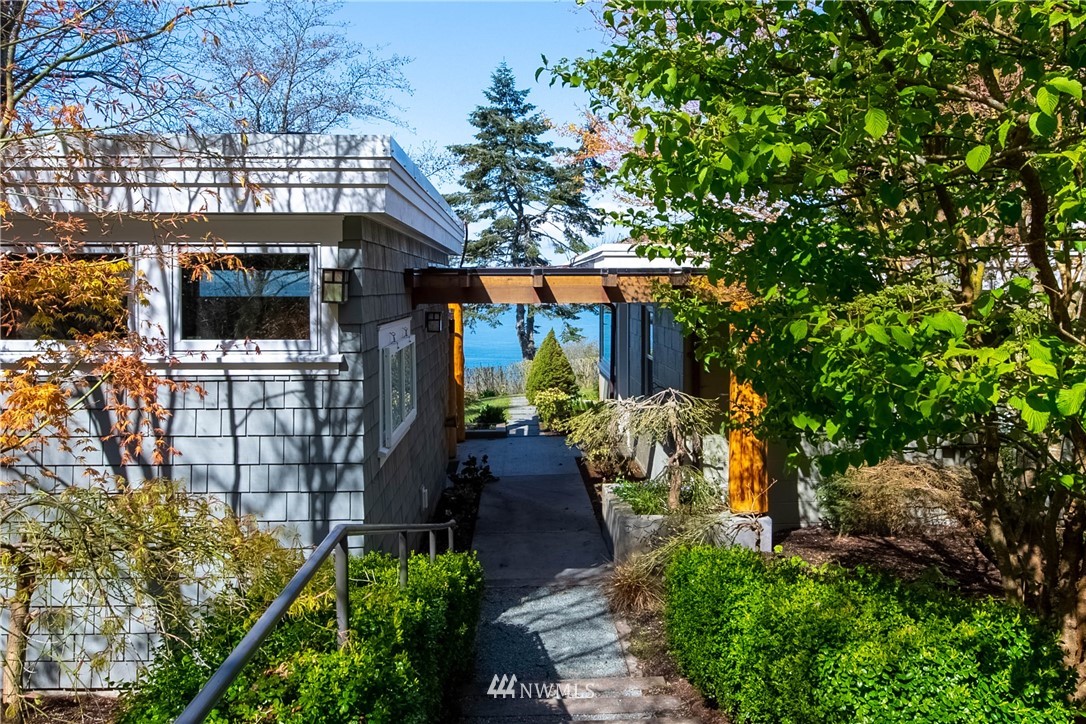 3803 Biz Point Road Anacortes, WA 98221 - Photo 8 of 35 Gallery Image 8