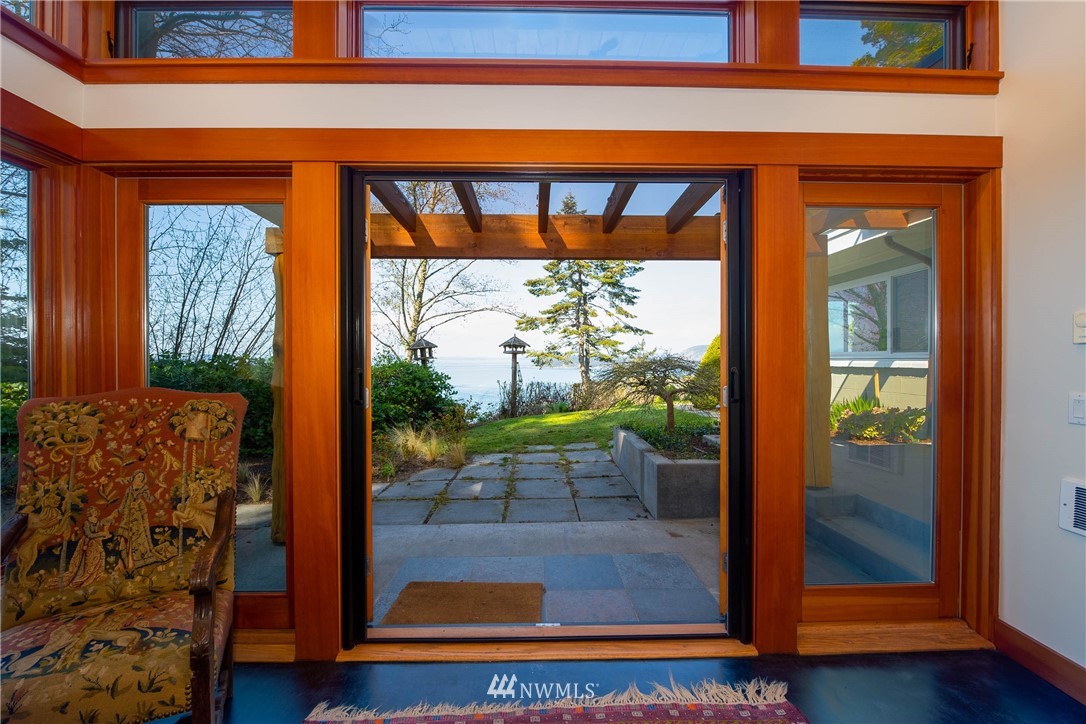 3803 Biz Point Road Anacortes, WA 98221 - Photo 9 of 35 Gallery Image 9