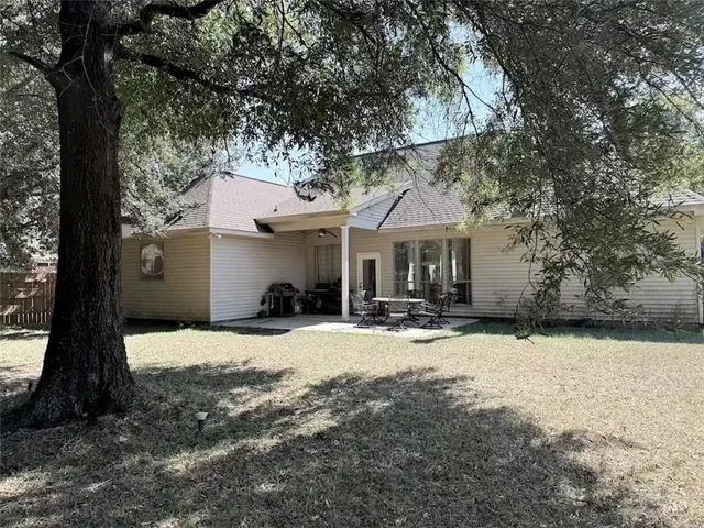 $2,150 | Undisclosed Address, Madisonville, LA 70447