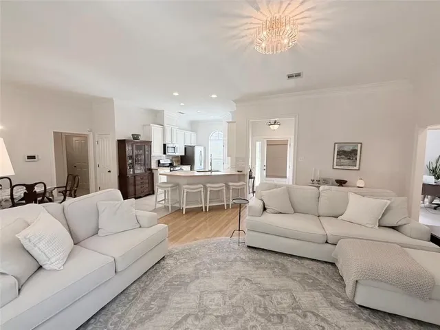 $2,150 | Undisclosed Address, Madisonville, LA 70447