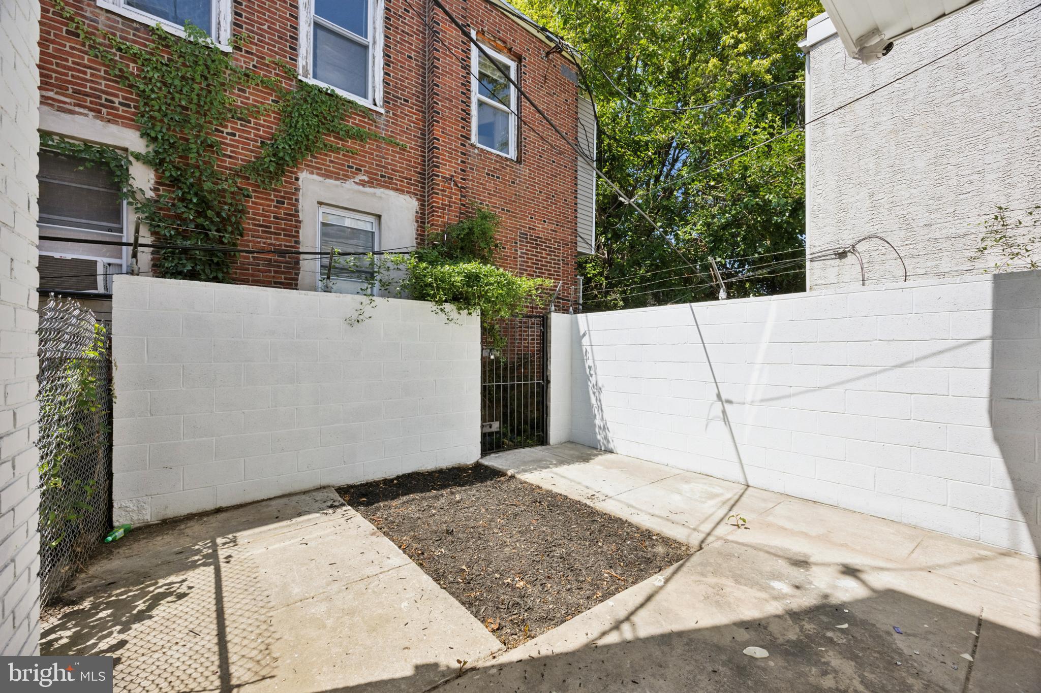 278 South 60th Street Philadelphia, PA 19139 - Photo 10 of 20 a view of a white building