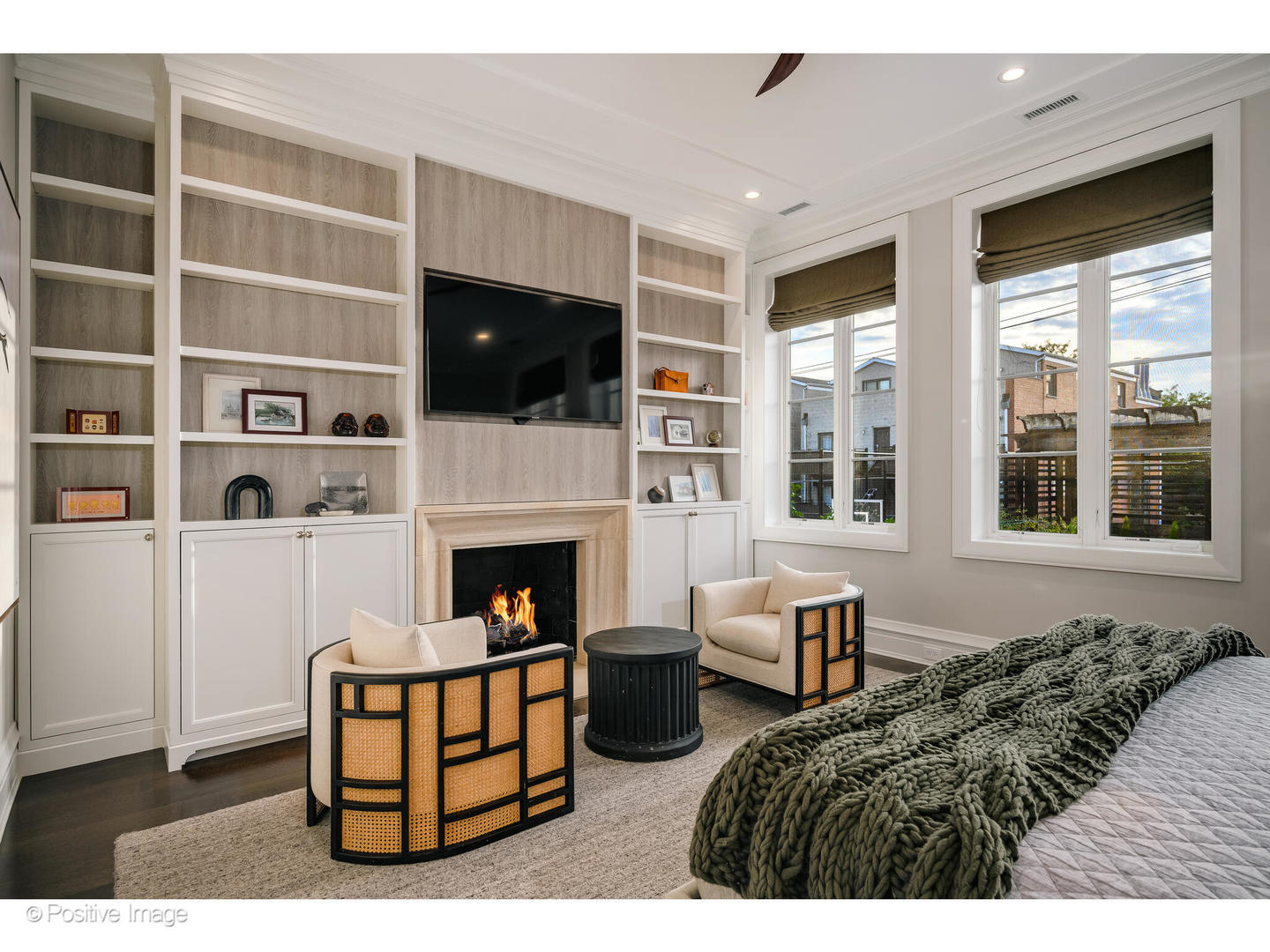 1720 North Mohawk Street Chicago, IL 60614 - Photo 21 of 48 a living room with furniture fireplace and window