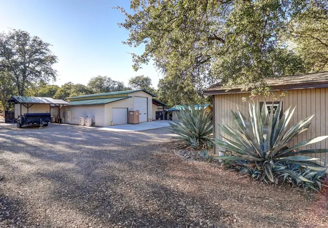 $849,000 | 19650 Russell Lane, Cottonwood, CA 96022