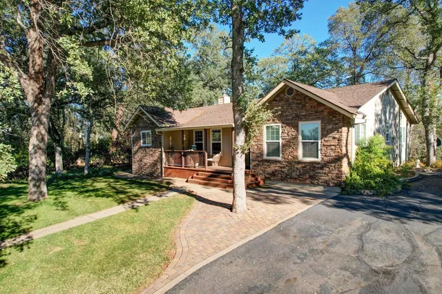 $849,000 | 19650 Russell Lane, Cottonwood, CA 96022