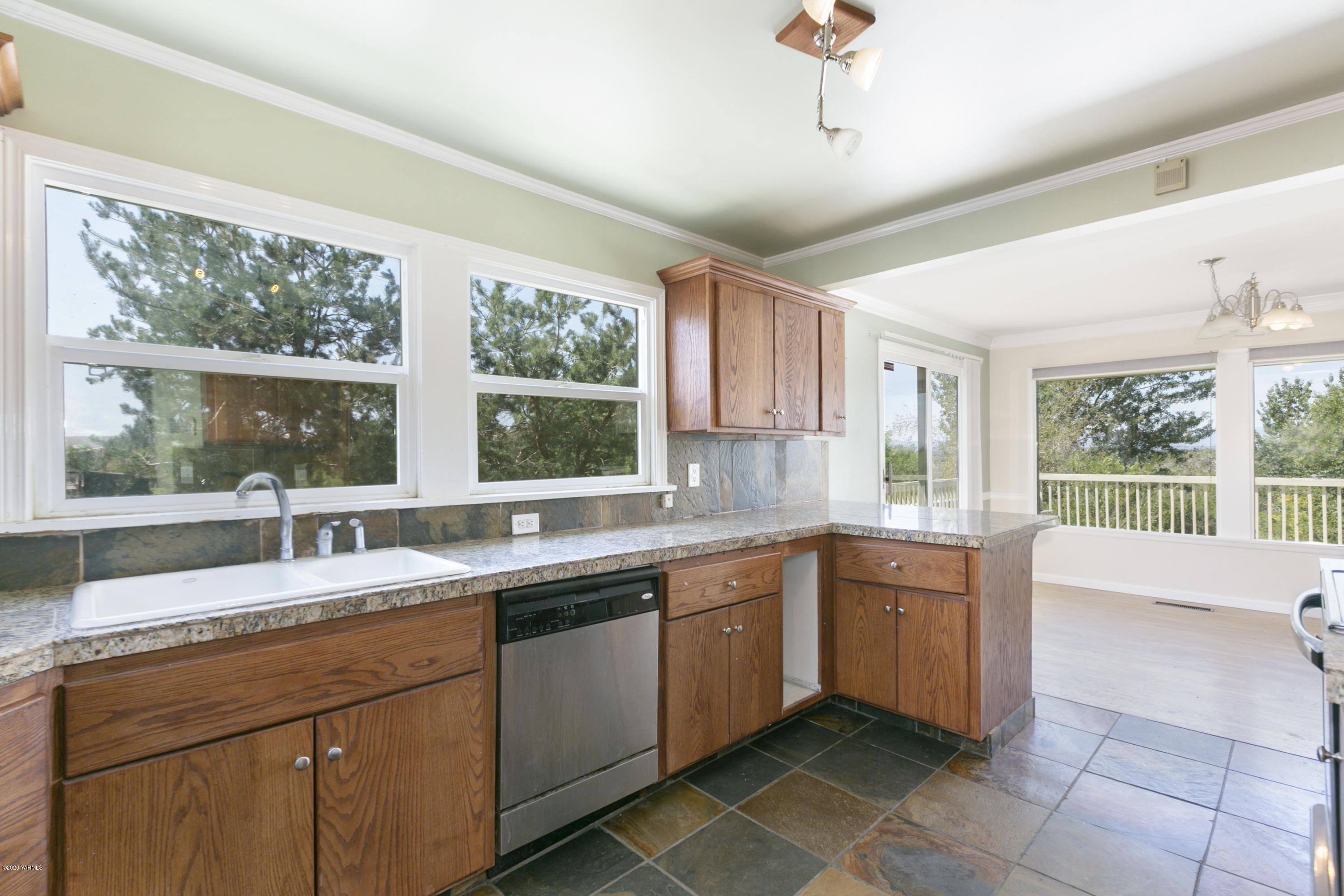5220 Norman Road Yakima, WA 98901 - Photo 15 of 27 200702_Aleman_Norman Rd_TerraceHts_15