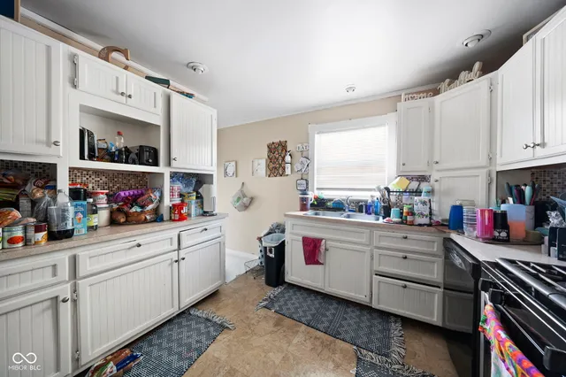 $155,000 | 2120 Washington Avenue, Terre Haute, IN 47803