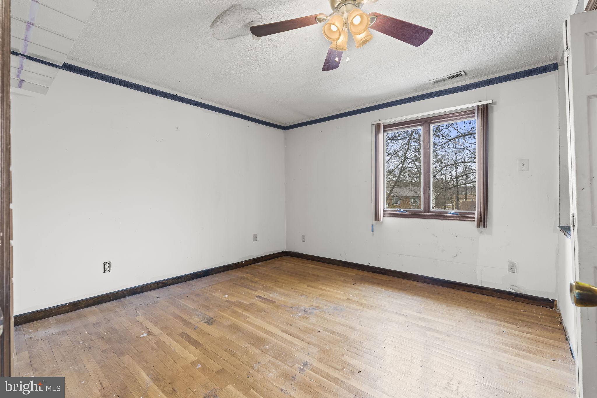 7811 Heflin Drive Clinton, MD 20735 - Photo 34 of 55 an empty room with a window