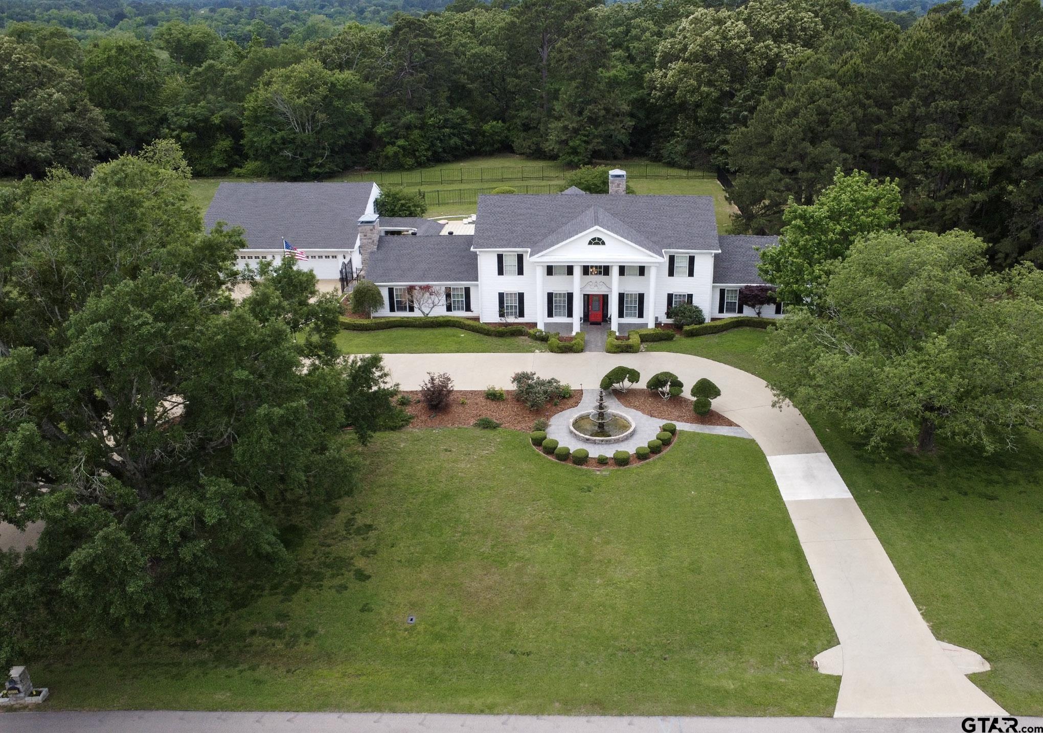 18722 Ridgeline Road Tyler, TX 75703 - Photo 2 of 47 Large Manicured Yard. Perfect home for entertaining.