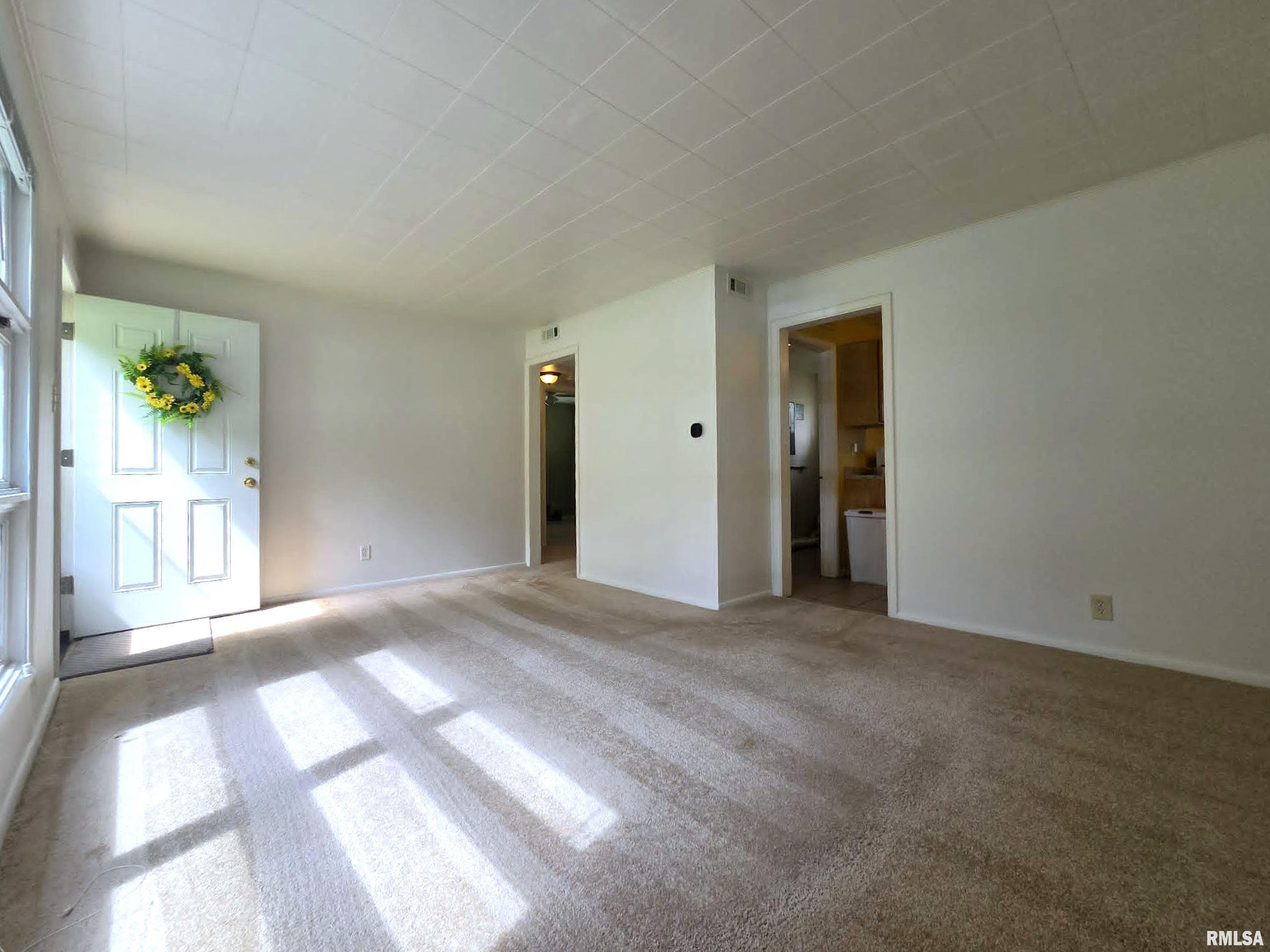 1913 South 12th Street Quincy, IL 62301 - Photo 4 of 20