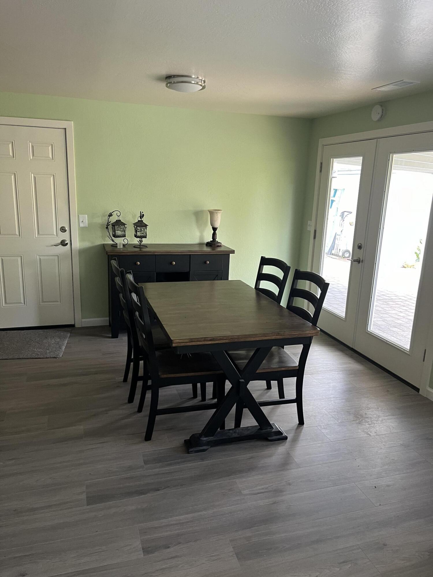 2217 Roberts Road Medford, OR 97504 - Photo 9 of 28 image_67160833