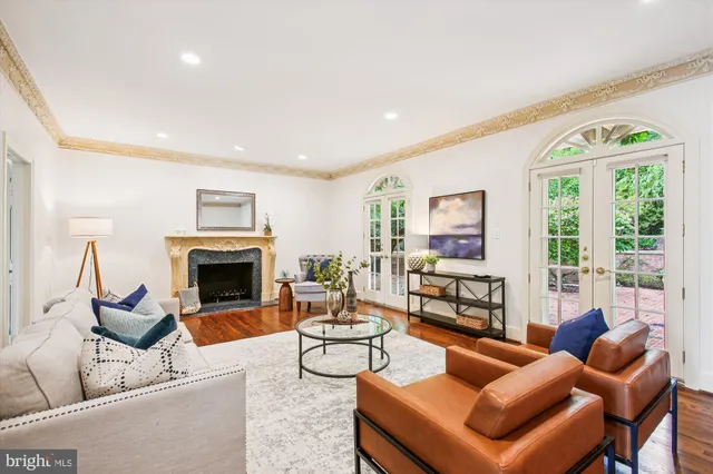 $1,995,000 | 4016 Linnean Avenue Northwest, Washington, DC 20008
