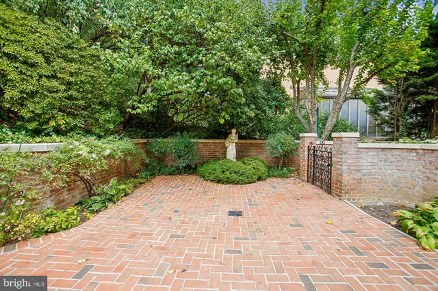 $1,995,000 | 4016 Linnean Avenue Northwest, Washington, DC 20008