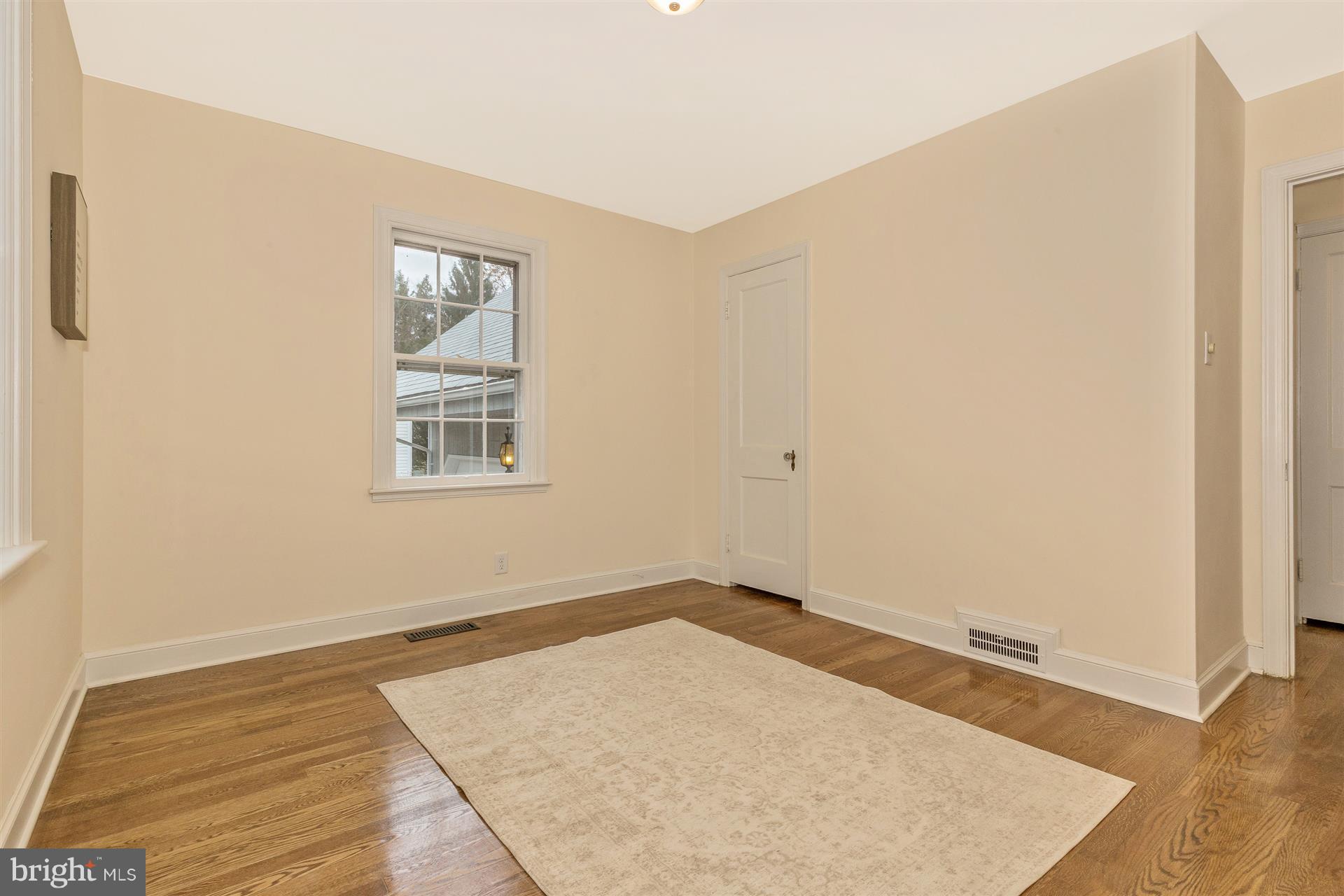 18805 Preston Road Hagerstown, MD 21742 - Photo 21 of 40 Main-level Bedroom