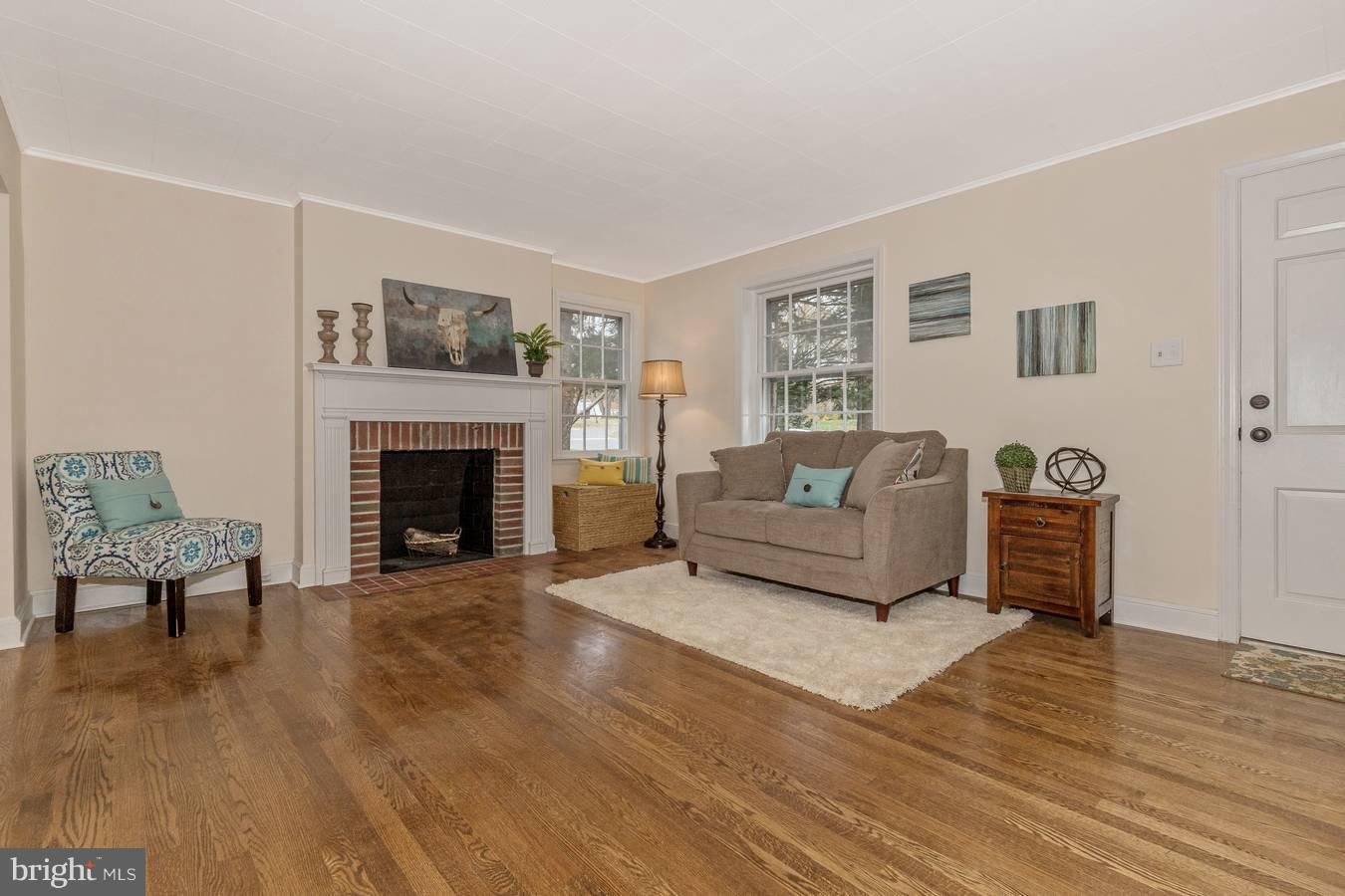 18805 Preston Road Hagerstown, MD 21742 - Photo 5 of 40 Living Room with Fireplace