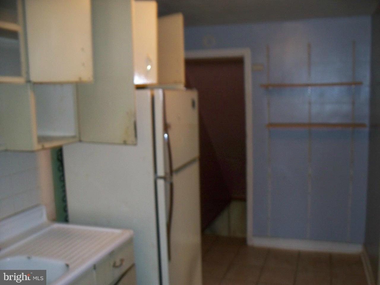 3643 Clarenell Road Baltimore, MD 21229 - Photo 3 of 12 Kitchen