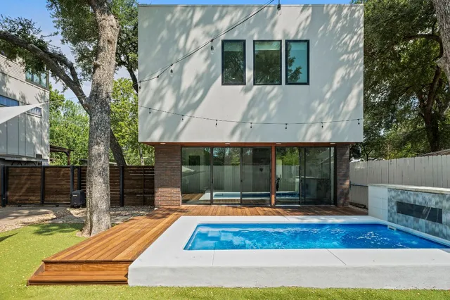 $1,050,000 | 2017 Kinney Avenue, Unit B, Austin, TX 78704