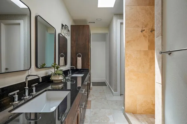 $1,050,000 | 2017 Kinney Avenue, Unit B, Austin, TX 78704