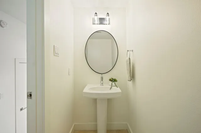 $1,050,000 | 2017 Kinney Avenue, Unit B, Austin, TX 78704