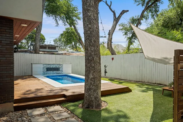 $1,050,000 | 2017 Kinney Avenue, Unit B, Austin, TX 78704