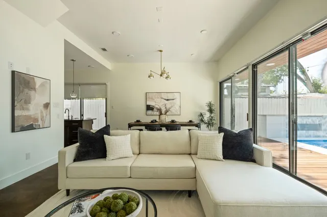 $1,050,000 | 2017 Kinney Avenue, Unit B, Austin, TX 78704