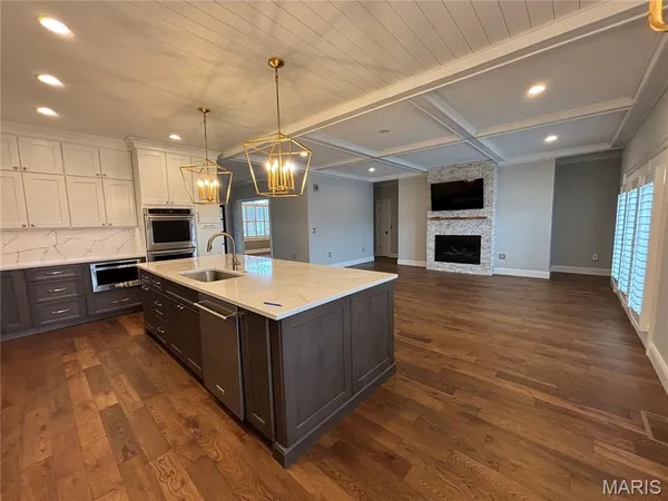 $599,000 | 1209 Redwood Drive, Dexter, MO 63841