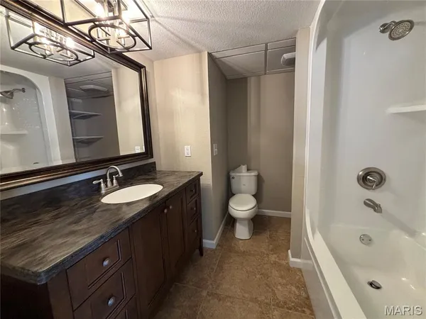 $599,000 | 1209 Redwood Drive, Dexter, MO 63841