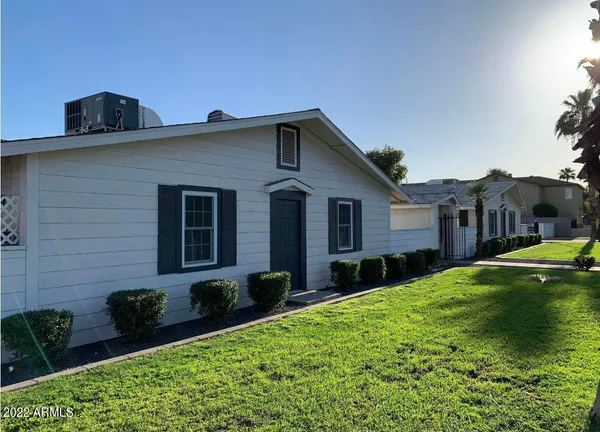 $1,395 | 2021 West Hayward Avenue, Unit 11, Phoenix, AZ 85021