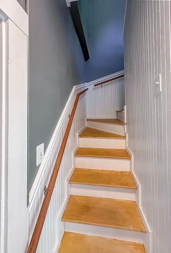 6 Proctor Street Salem, MA 01970 - Photo 5 of 48