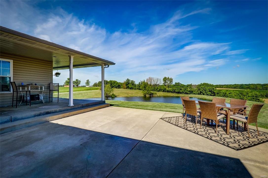 6527 Crook Road Waterloo, IL 62298 - Photo 5 of 43