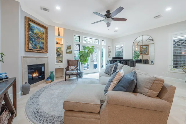 $875,000 | 2026 Elmen Street, Houston, TX 77019