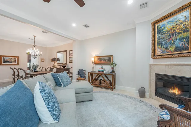 $875,000 | 2026 Elmen Street, Houston, TX 77019