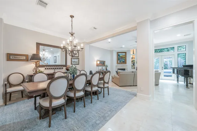 $875,000 | 2026 Elmen Street, Houston, TX 77019