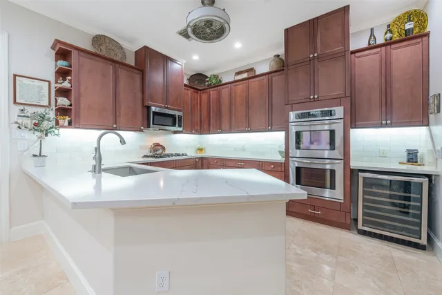 $875,000 | 2026 Elmen Street, Houston, TX 77019