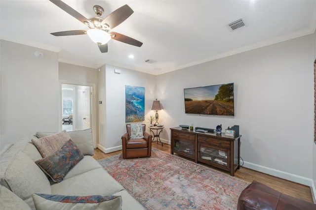 $875,000 | 2026 Elmen Street, Houston, TX 77019