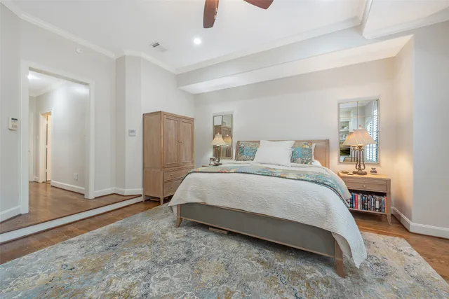 $875,000 | 2026 Elmen Street, Houston, TX 77019