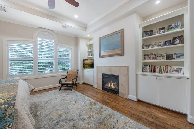 $875,000 | 2026 Elmen Street, Houston, TX 77019