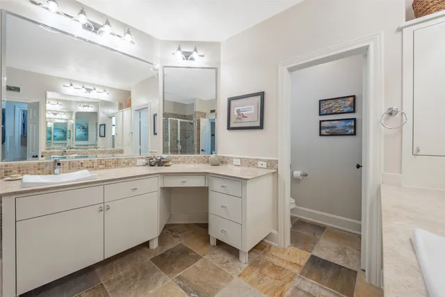 $875,000 | 2026 Elmen Street, Houston, TX 77019