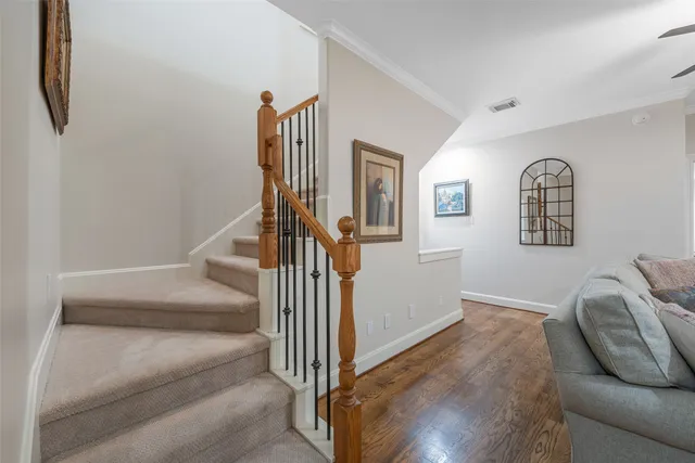 $875,000 | 2026 Elmen Street, Houston, TX 77019