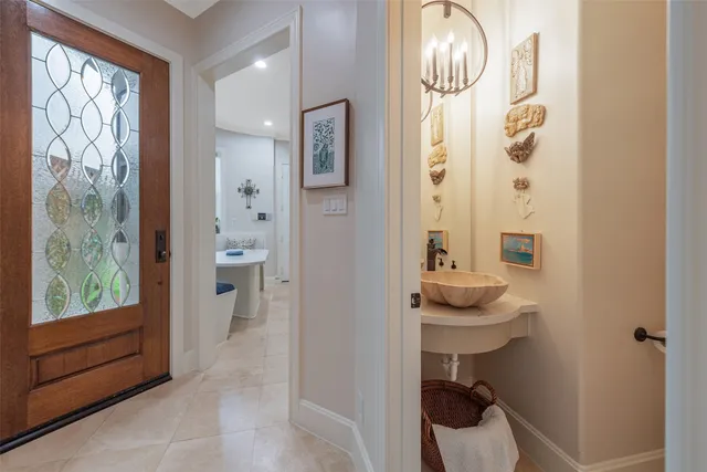 $875,000 | 2026 Elmen Street, Houston, TX 77019