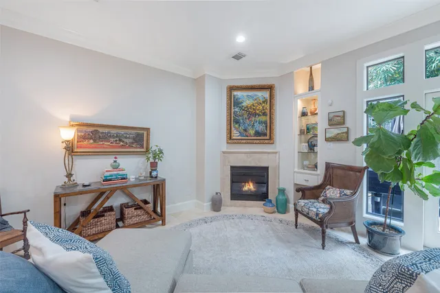 $875,000 | 2026 Elmen Street, Houston, TX 77019