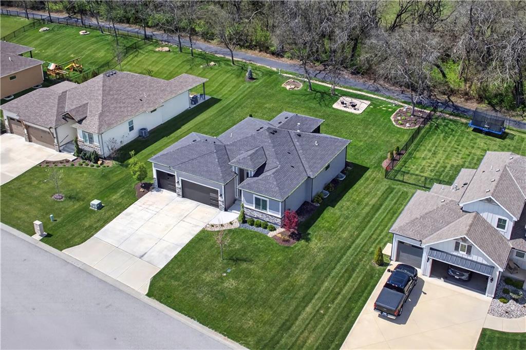 9115 Southwest 12th Street Lee's Summit, MO 64064 - Photo 4 of 50