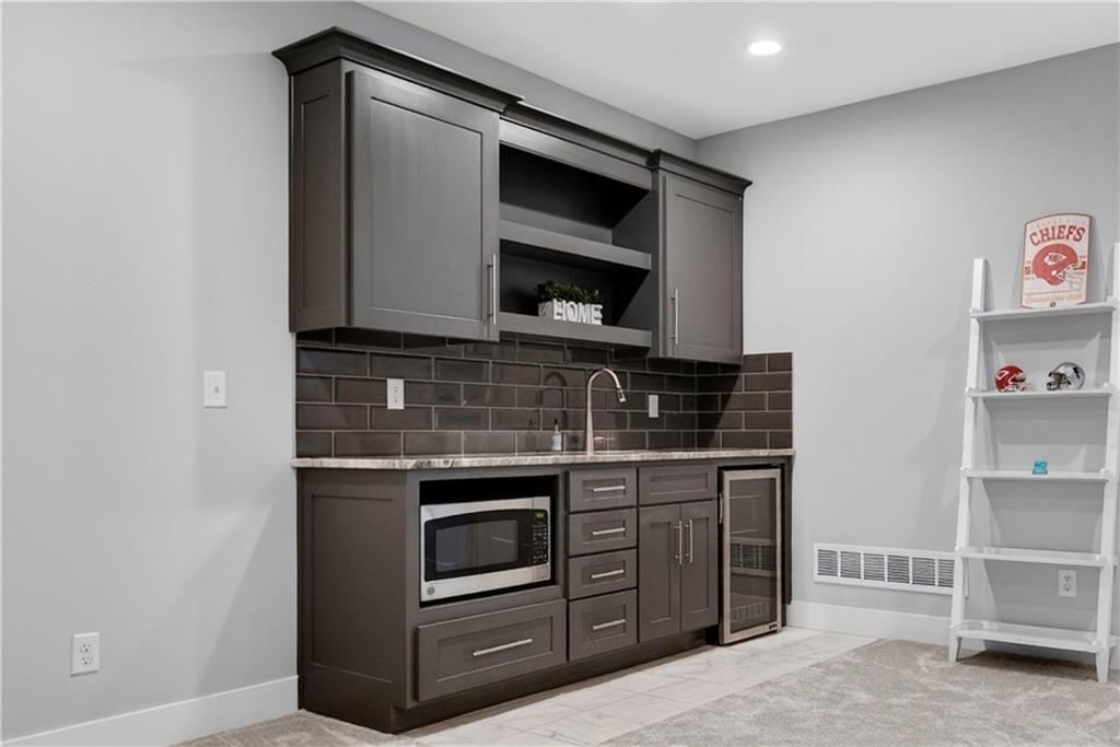 9115 Southwest 12th Street Lee's Summit, MO 64064 - Photo 41 of 50