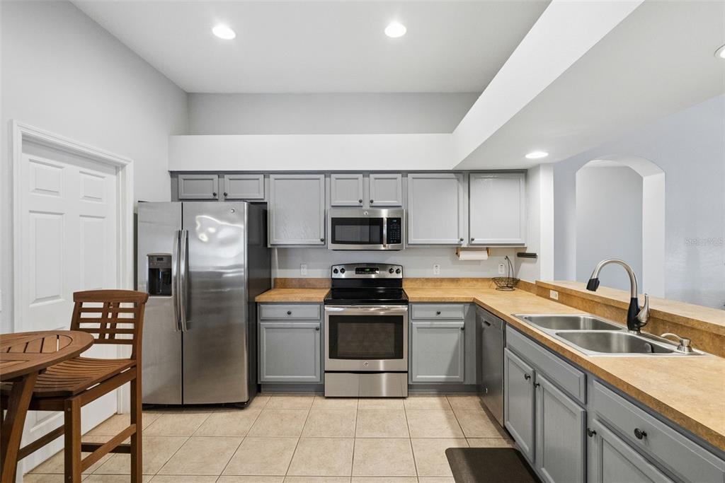 180 Kettering Road Deltona, FL 32725 - Photo 10 of 28