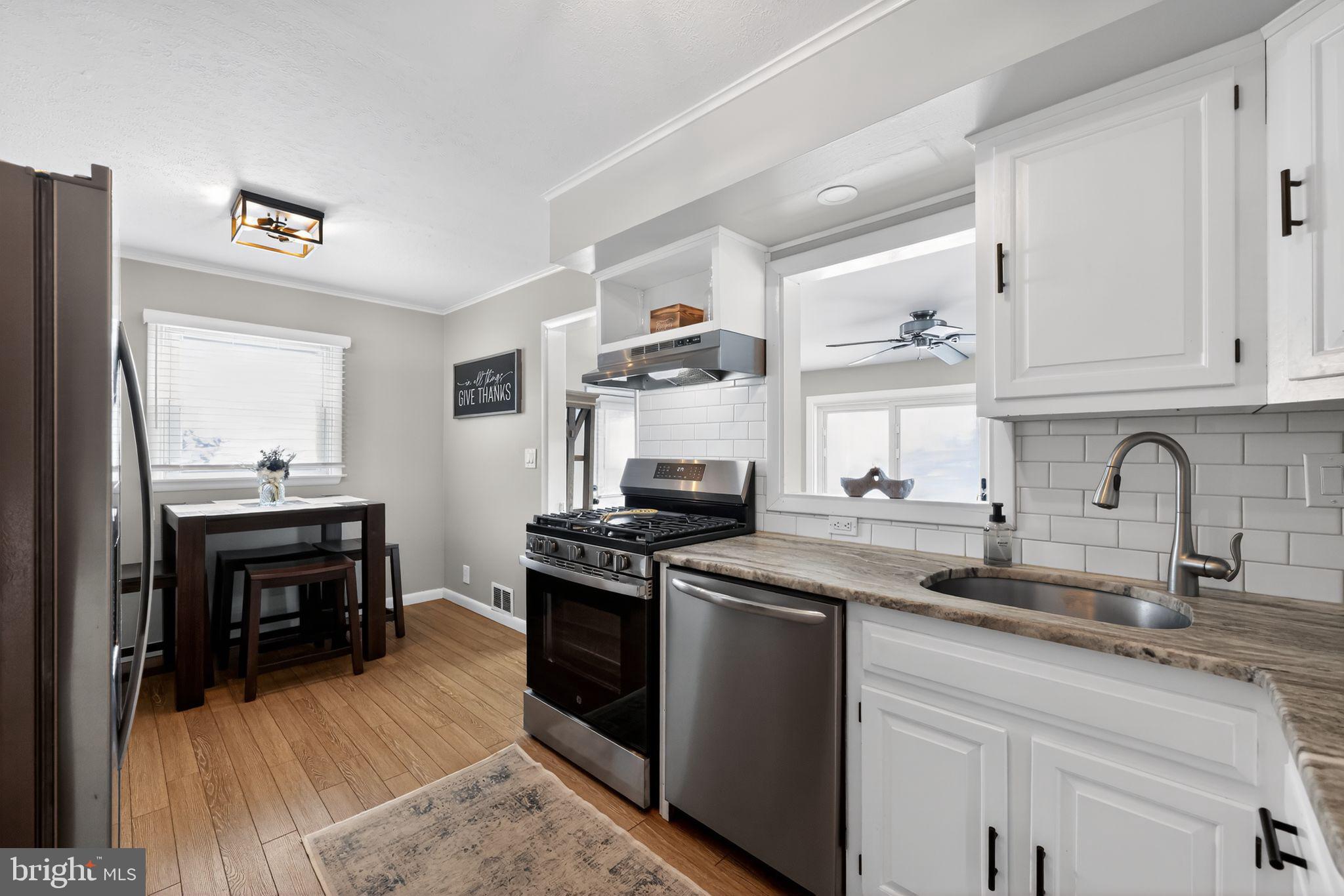 14 Miry Brook Road Hamilton, NJ 08690 - Photo 4 of 25