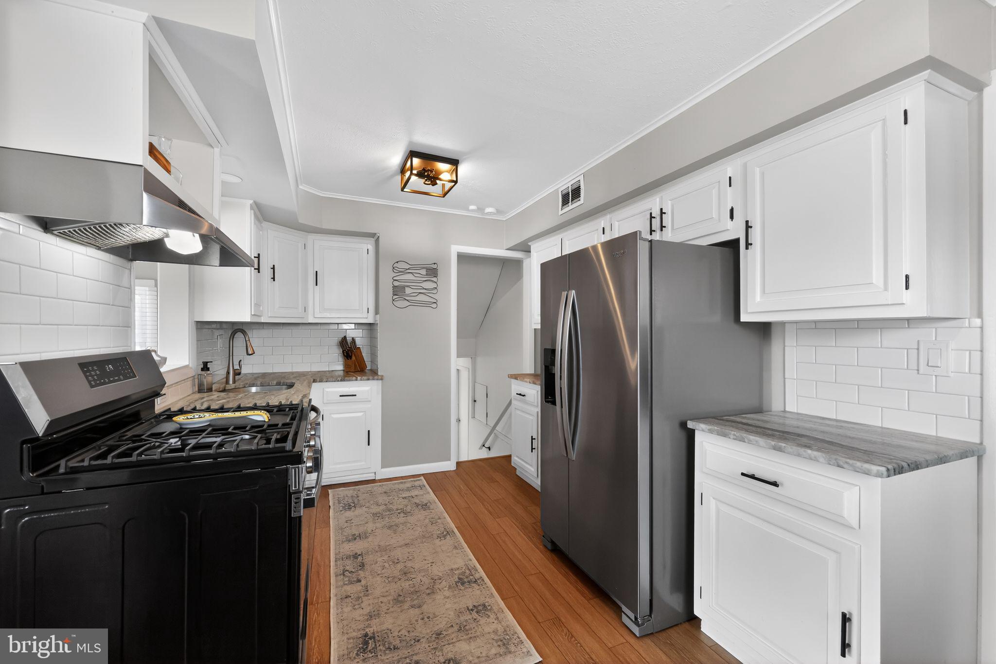 14 Miry Brook Road Hamilton, NJ 08690 - Photo 5 of 25