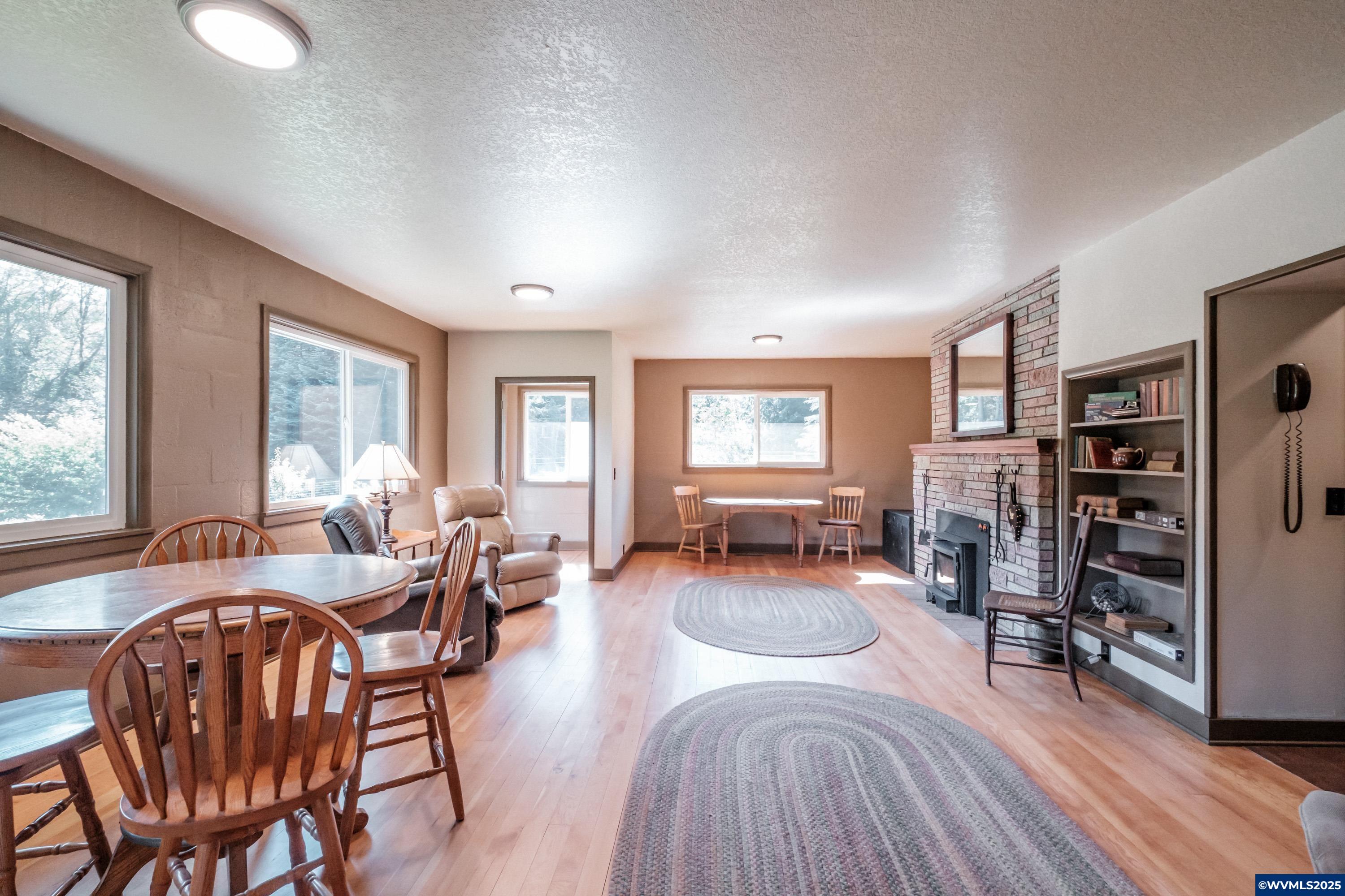 9602 Harlan Road Eddyville, OR 97343 - Photo 10 of 50