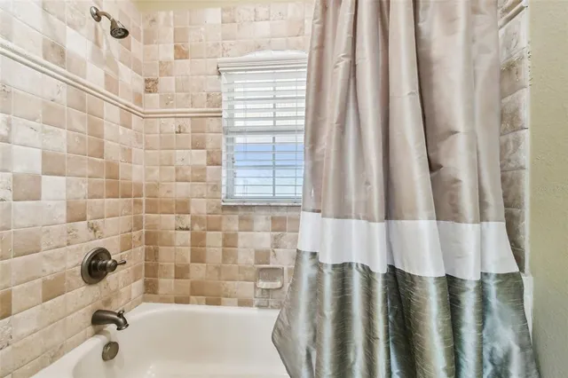 $1,395,000 | 12709 Mannhurst Oak Lane, Lithia, FL 33547